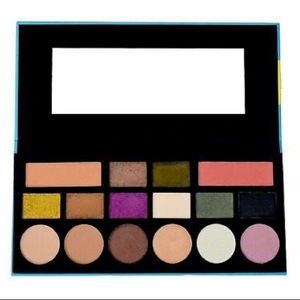 Complete Sculpting and Eyeshadow Palette